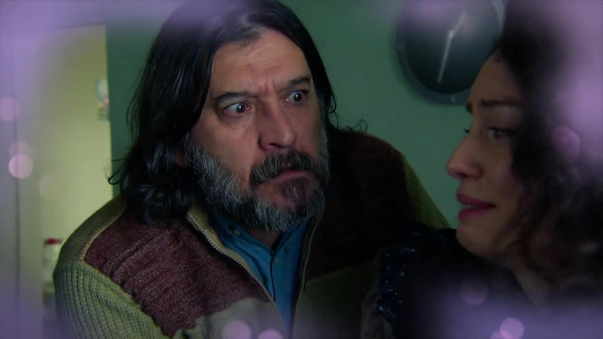 Кадры из сериала Раненые птицы 1 серия 1 сезон (2019)