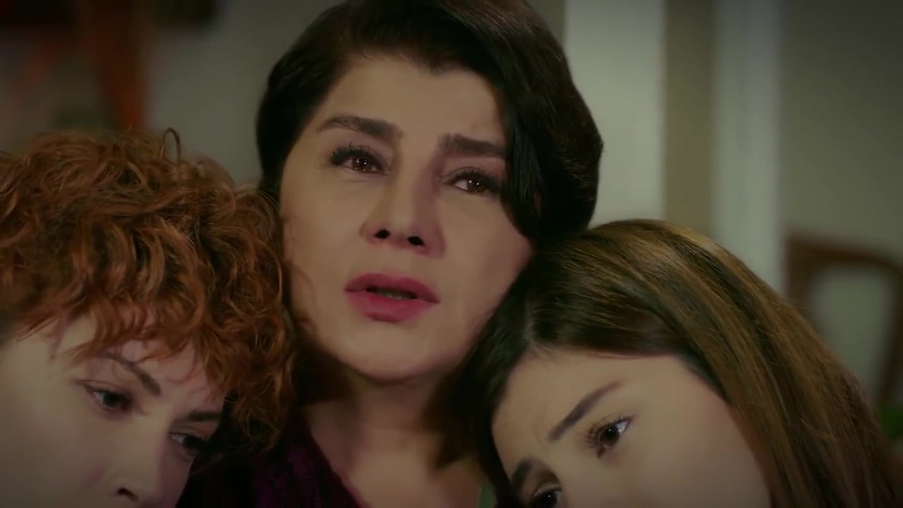 Кадры из сериала Очередь за нами 2 серия 1 сезон (2018)
