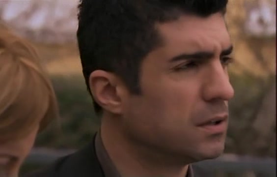 Кадры из сериала Опасная любовь 16 серия 1 сезон (2009)