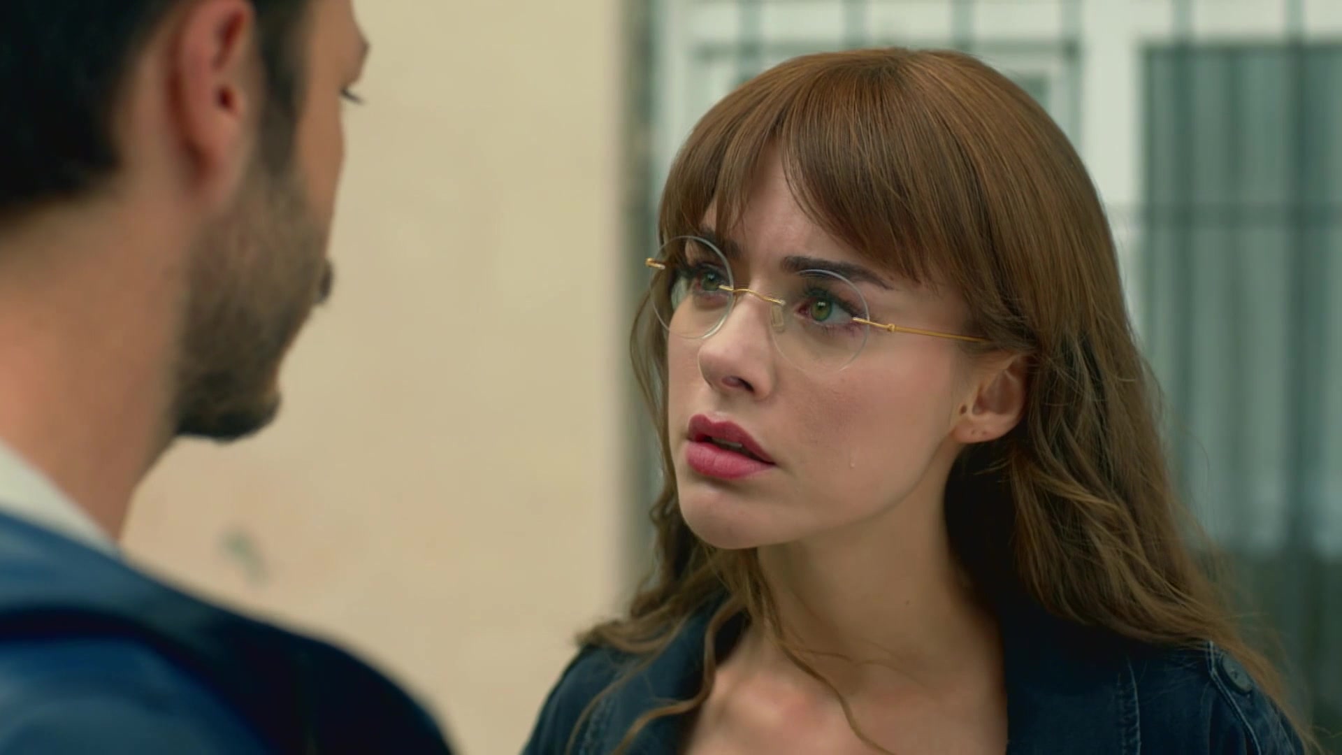 Кадры из сериала Стеклянные потолки 5 серия 1 сезон (2021)