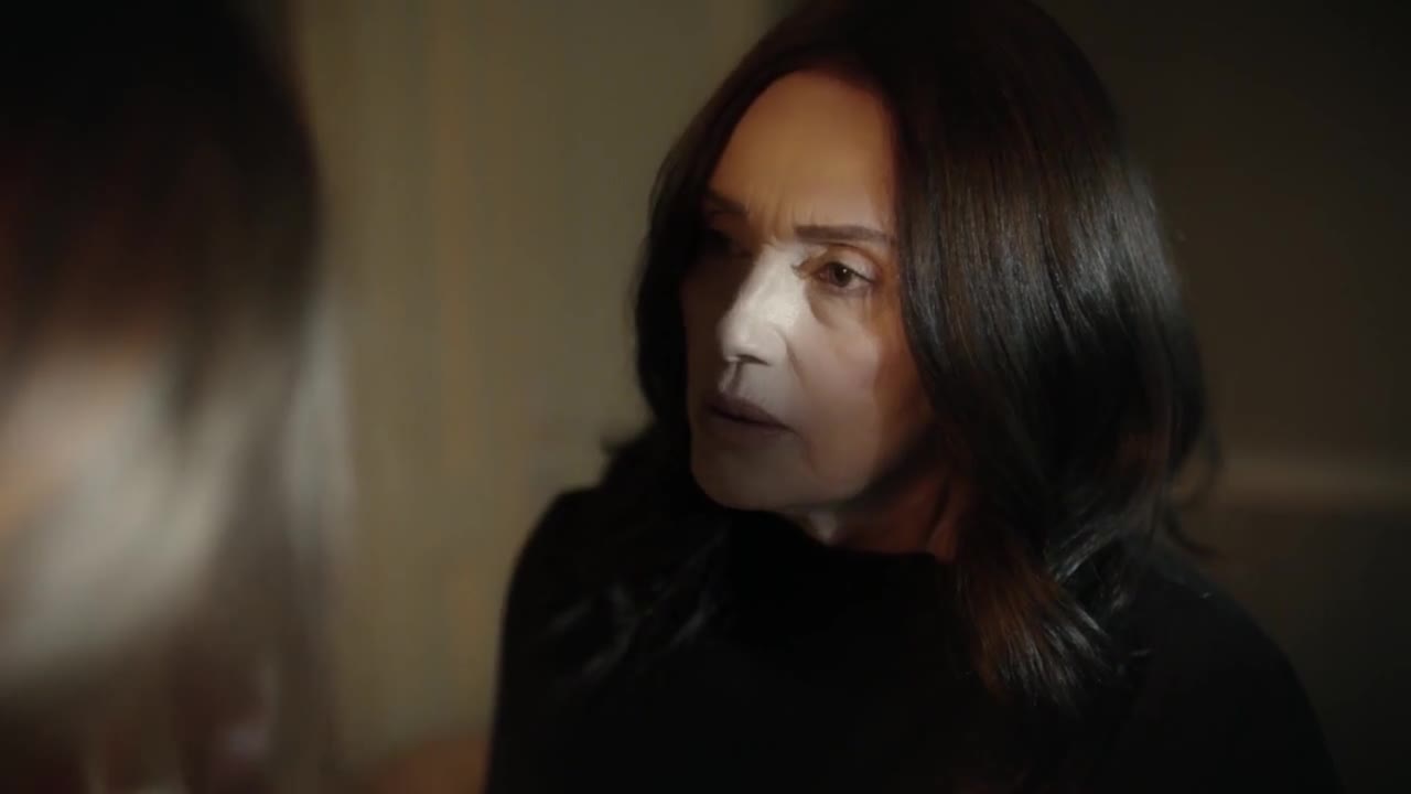 Кадры из сериала Девушка за стеклом 6 серия 1 сезон (2021)