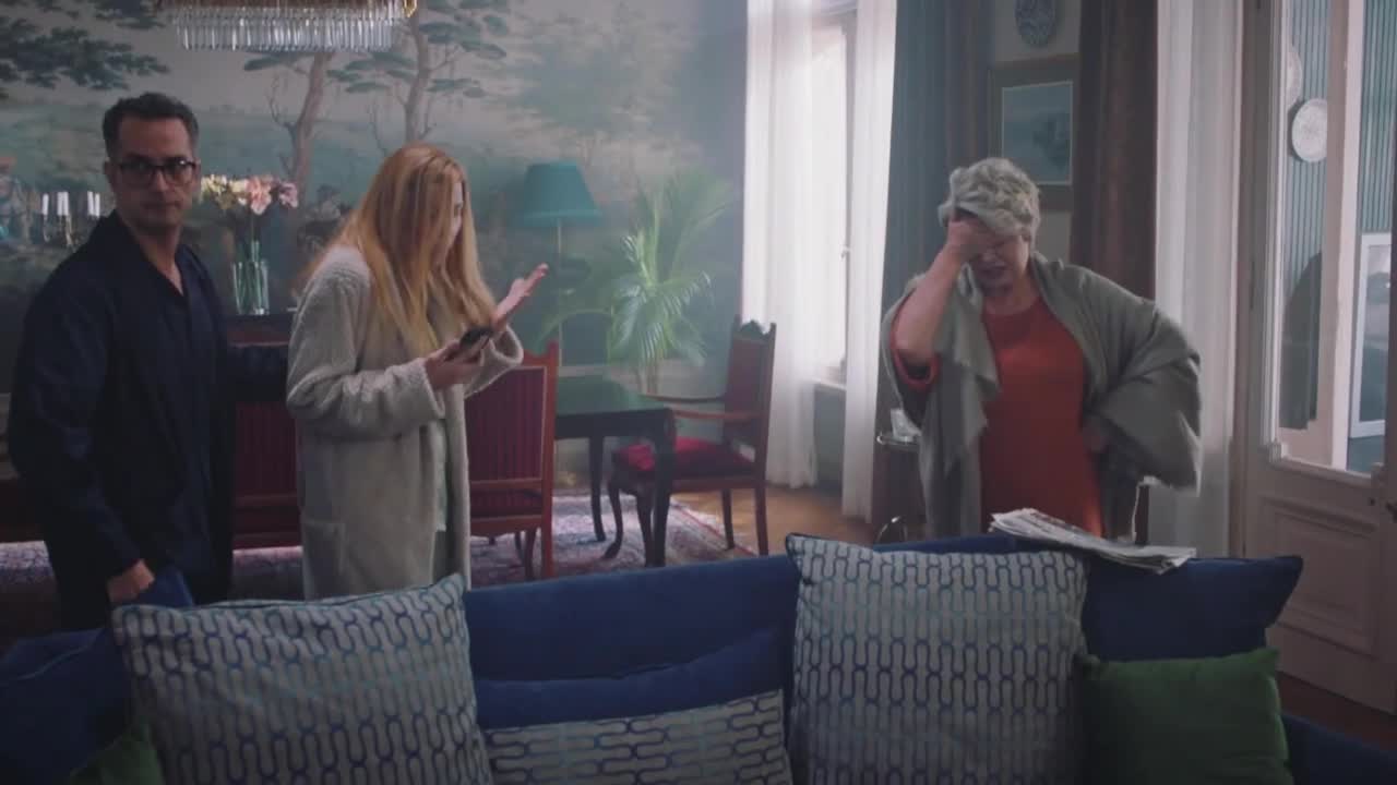 Кадры из сериала Девушка за стеклом 12 серия 1 сезон (2021)