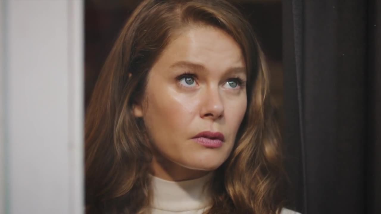 Кадры из сериала Девушка за стеклом 13 серия 3 сезон (2021)