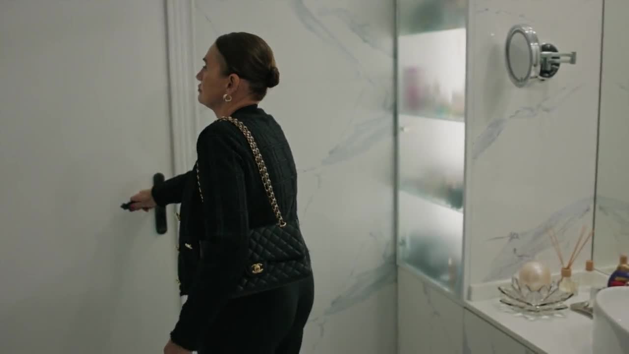 Кадры из сериала Девушка за стеклом 14 серия 3 сезон (2021)