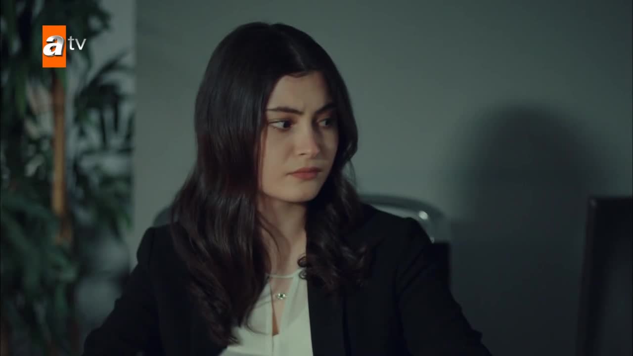 Кадры из сериала Нападающий (2021)
