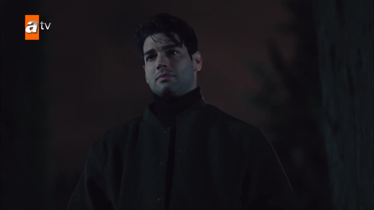 Кадры из сериала Нападающий (2021)